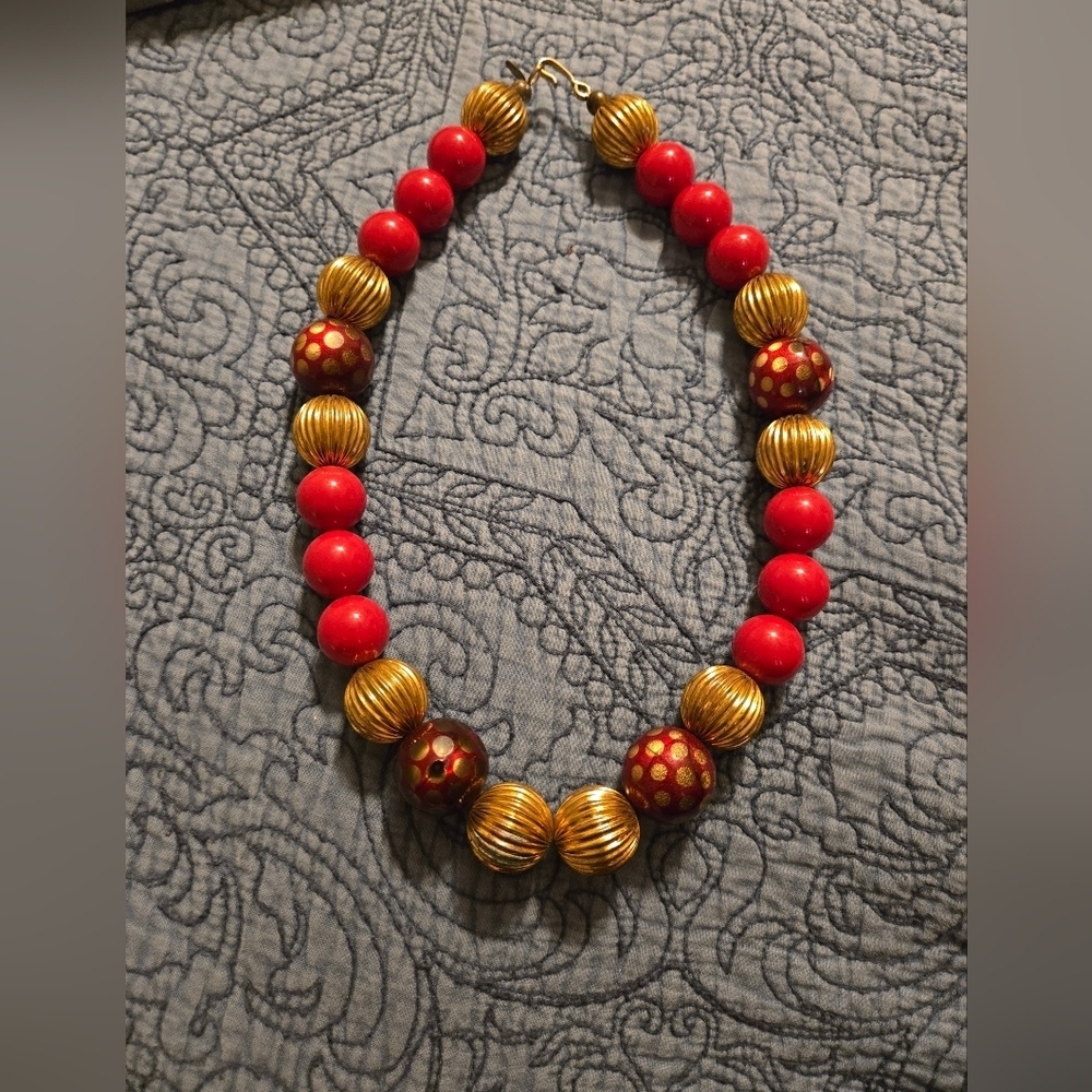 Carolyn Tanner Red and Gold Beaded Chunky Necklace 23 Inches